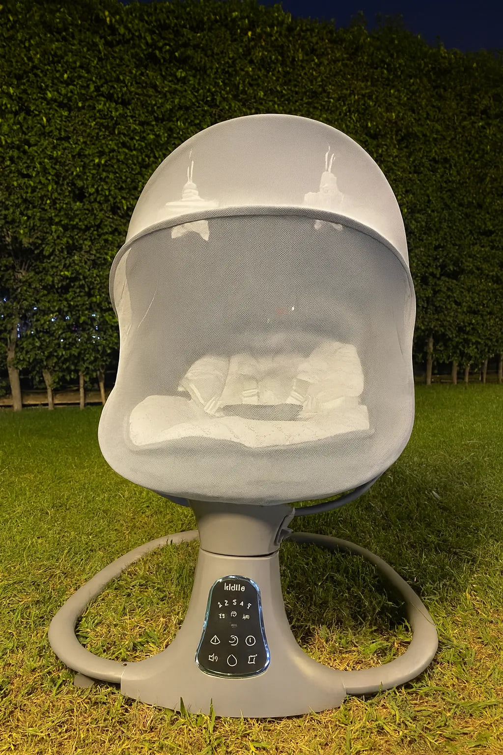 White baby bouncer with digital display kidilo SG415 baby electronic bed